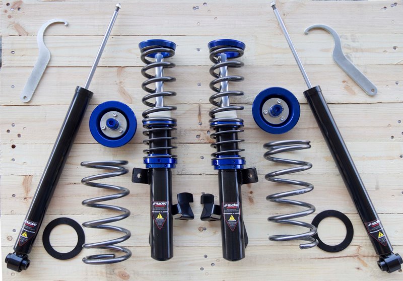 Coilover Kit: ammortizzatori a ghiera regolabili in altezza